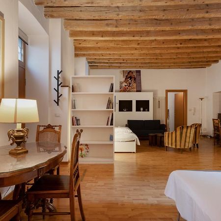 Zola, Charme E Vista Nel Cuore Di Triest Exterior foto
