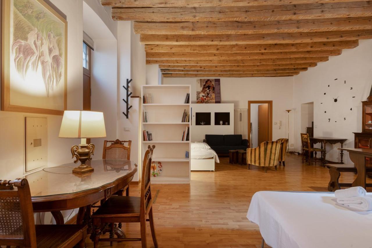 Zola, Charme E Vista Nel Cuore Di Triest Exterior foto